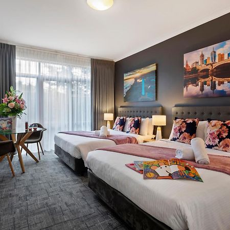 Kimberley Gardens Hotel, Serviced Apartments And Serviced Villas Мелбърн Екстериор снимка