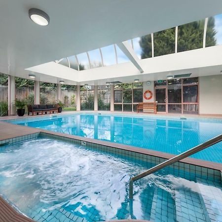 Kimberley Gardens Hotel, Serviced Apartments And Serviced Villas Мелбърн Екстериор снимка