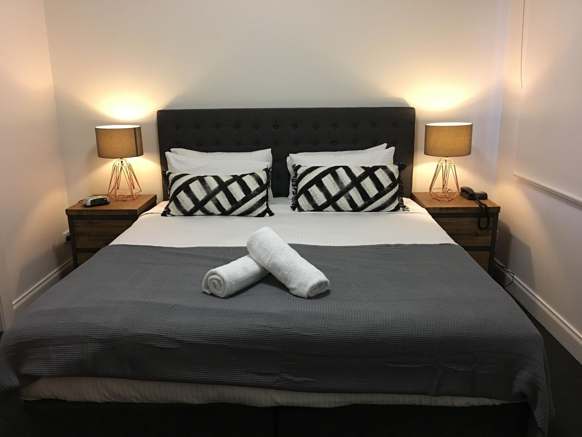 Kimberley Gardens Hotel, Serviced Apartments And Serviced Villas Мелбърн Екстериор снимка